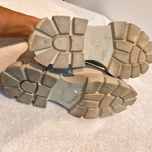 Jeffrey Campbell Womens Beige Chelsea Rain Boots Lug Sole 10 Chunky Bootie EUC - Picture 9 of 10